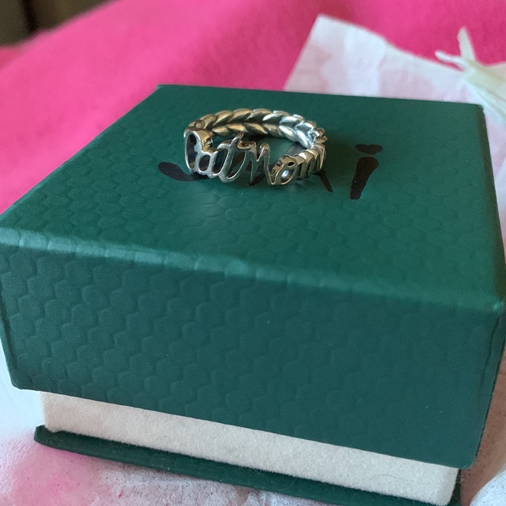 Jai Sterling Silver “Cat Mom” Script Ring 💍 - Size 9 - Picture 4 of 6